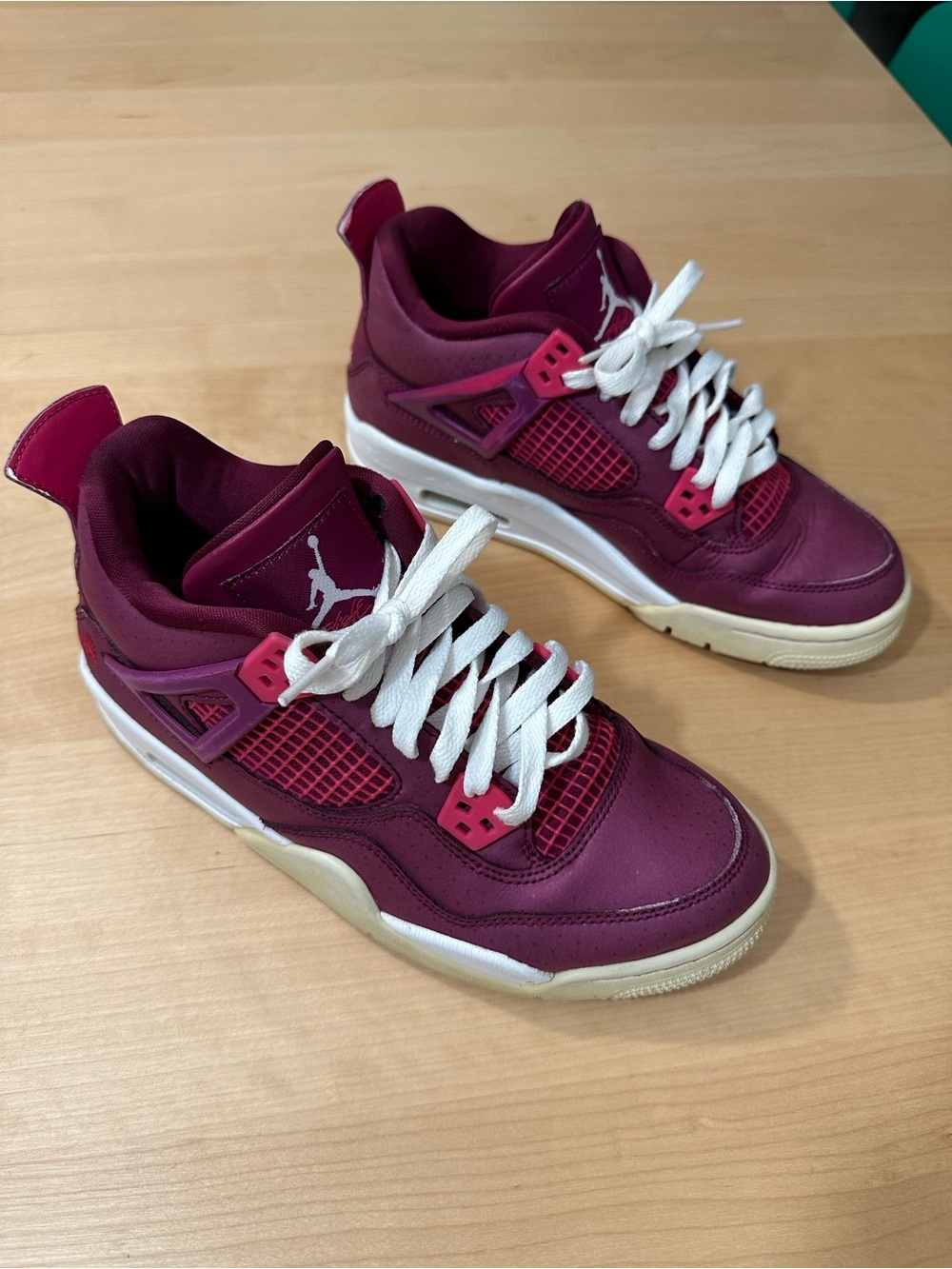 Jordan 4 RETRO Valentines Day 2019 Size Youth 6.5